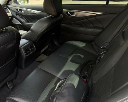 Чорний Інфініті Q50, об'ємом двигуна 3 л та пробігом 66 тис. км за 26500 $, фото 16 на Automoto.ua