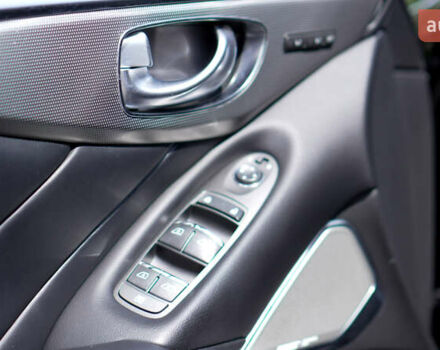 Чорний Інфініті Q50, об'ємом двигуна 3 л та пробігом 66 тис. км за 26500 $, фото 12 на Automoto.ua