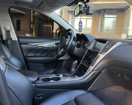 Чорний Інфініті Q50, об'ємом двигуна 3 л та пробігом 82 тис. км за 23000 $, фото 31 на Automoto.ua