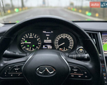 Черный Инфинити Q50, объемом двигателя 1.99 л и пробегом 38 тыс. км за 21500 $, фото 24 на Automoto.ua