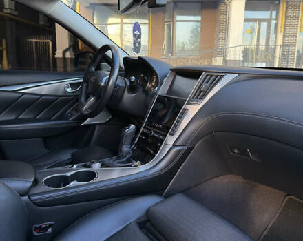 Чорний Інфініті Q50, об'ємом двигуна 3 л та пробігом 82 тис. км за 23000 $, фото 30 на Automoto.ua