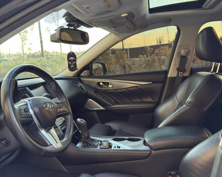 Чорний Інфініті Q50, об'ємом двигуна 3 л та пробігом 82 тис. км за 23000 $, фото 24 на Automoto.ua