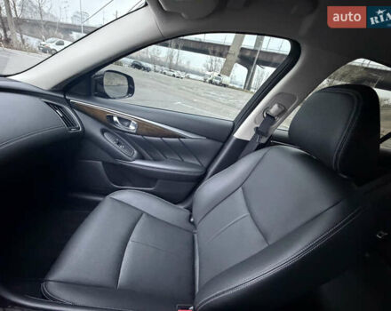 Черный Инфинити Q50, объемом двигателя 1.99 л и пробегом 38 тыс. км за 21500 $, фото 29 на Automoto.ua