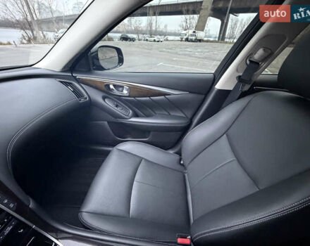 Черный Инфинити Q50, объемом двигателя 1.99 л и пробегом 38 тыс. км за 21500 $, фото 28 на Automoto.ua