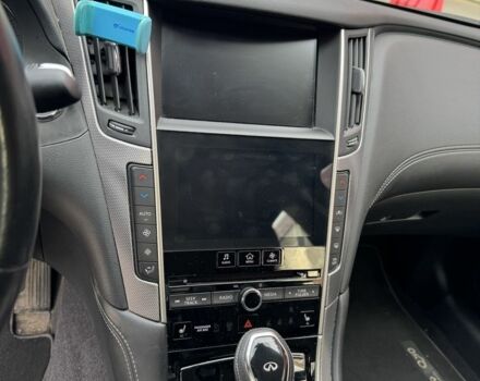 Черный Инфинити Q50, объемом двигателя 2 л и пробегом 66 тыс. км за 20000 $, фото 13 на Automoto.ua