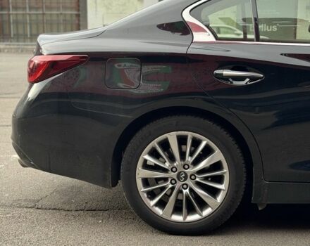 Черный Инфинити Q50, объемом двигателя 2 л и пробегом 66 тыс. км за 20000 $, фото 4 на Automoto.ua