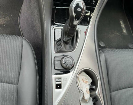 Черный Инфинити Q50, объемом двигателя 1.99 л и пробегом 66 тыс. км за 20000 $, фото 12 на Automoto.ua