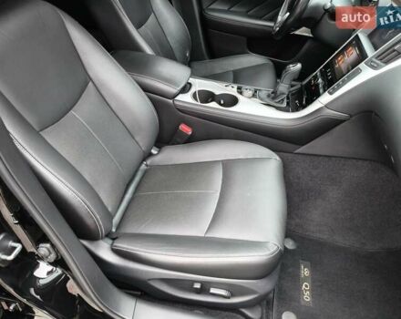 Черный Инфинити Q50, объемом двигателя 3 л и пробегом 48 тыс. км за 22999 $, фото 10 на Automoto.ua