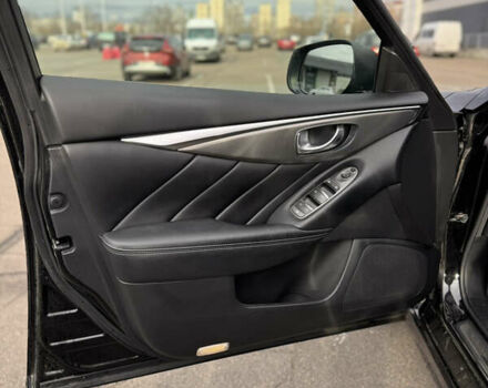 Черный Инфинити Q50, объемом двигателя 1.99 л и пробегом 66 тыс. км за 20000 $, фото 8 на Automoto.ua