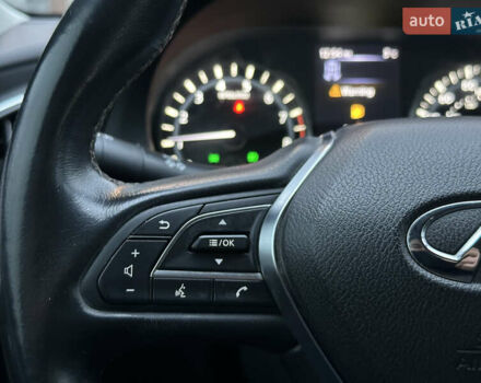 Чорний Інфініті Q50, об'ємом двигуна 3 л та пробігом 105 тис. км за 19700 $, фото 14 на Automoto.ua