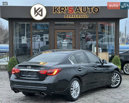 Чорний Інфініті Q50, об'ємом двигуна 3 л та пробігом 105 тис. км за 19700 $, фото 6 на Automoto.ua