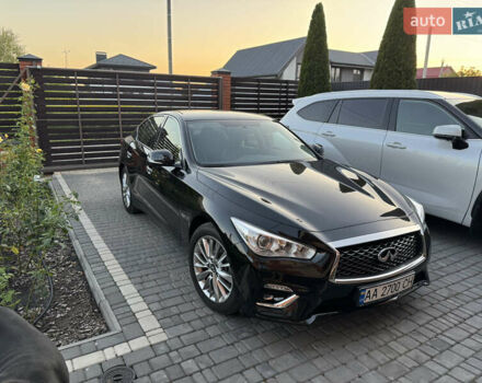 Черный Инфинити Q50, объемом двигателя 1.99 л и пробегом 10 тыс. км за 27000 $, фото 4 на Automoto.ua