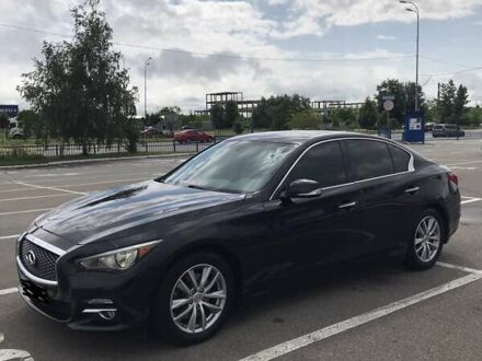 Чорний Інфініті Q50, об'ємом двигуна 3.7 л та пробігом 102 тис. км за 16000 $, фото 1 на Automoto.ua
