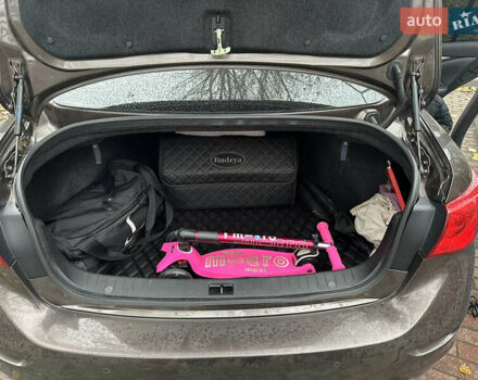 Коричневий Інфініті Q50, об'ємом двигуна 3 л та пробігом 124 тис. км за 16900 $, фото 5 на Automoto.ua