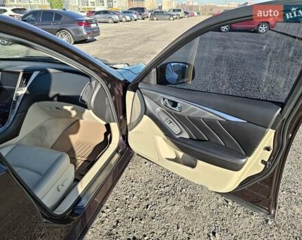 Коричневий Інфініті Q50, об'ємом двигуна 3 л та пробігом 76 тис. км за 17000 $, фото 28 на Automoto.ua