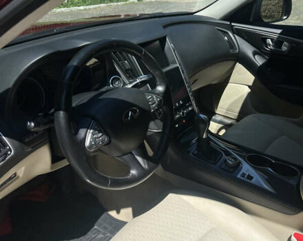 Красный Инфинити Q50, объемом двигателя 1.99 л и пробегом 56 тыс. км за 21500 $, фото 7 на Automoto.ua