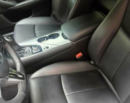 Красный Инфинити Q50, объемом двигателя 3 л и пробегом 75 тыс. км за 25499 $, фото 4 на Automoto.ua