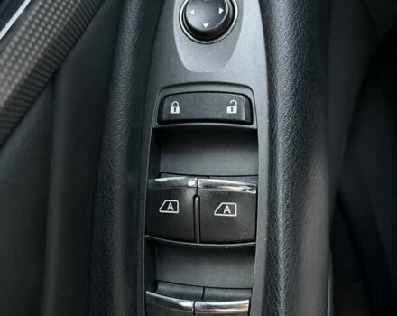 Серый Инфинити Q50, объемом двигателя 3.5 л и пробегом 173 тыс. км за 15300 $, фото 18 на Automoto.ua