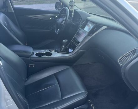 Сірий Інфініті Q50, об'ємом двигуна 2.1 л та пробігом 136 тис. км за 16000 $, фото 2 на Automoto.ua