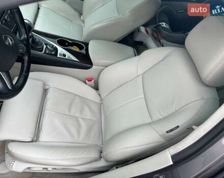 Сірий Інфініті Q50, об'ємом двигуна 3.7 л та пробігом 168 тис. км за 15200 $, фото 5 на Automoto.ua