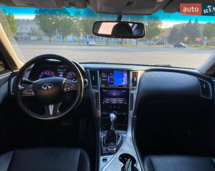 Серый Инфинити Q50, объемом двигателя 3.7 л и пробегом 140 тыс. км за 15650 $, фото 18 на Automoto.ua