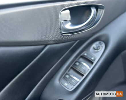 Серый Инфинити Q50, объемом двигателя 3.7 л и пробегом 200 тыс. км за 16000 $, фото 7 на Automoto.ua