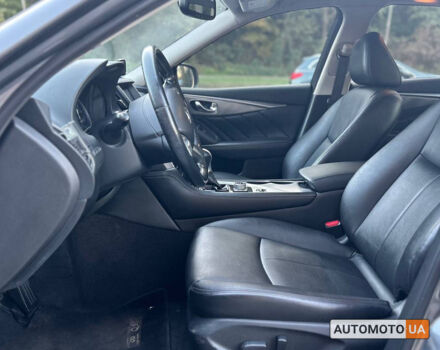 Серый Инфинити Q50, объемом двигателя 3.7 л и пробегом 200 тыс. км за 16000 $, фото 6 на Automoto.ua