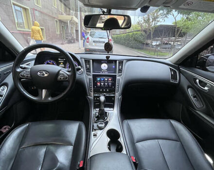 Серый Инфинити Q50, объемом двигателя 2.14 л и пробегом 172 тыс. км за 14500 $, фото 4 на Automoto.ua