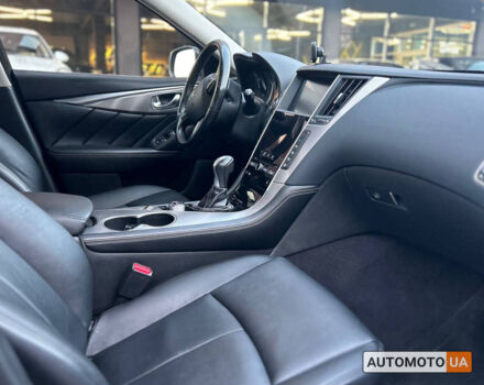 Серый Инфинити Q50, объемом двигателя 3.7 л и пробегом 200 тыс. км за 16000 $, фото 12 на Automoto.ua