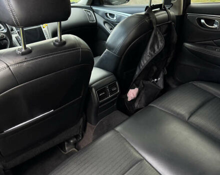 Серый Инфинити Q50, объемом двигателя 2.14 л и пробегом 107 тыс. км за 15499 $, фото 4 на Automoto.ua