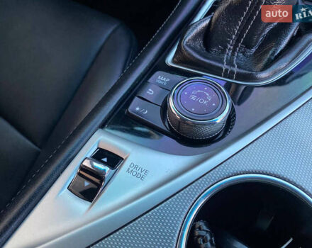 Серый Инфинити Q50, объемом двигателя 3.7 л и пробегом 140 тыс. км за 15650 $, фото 16 на Automoto.ua