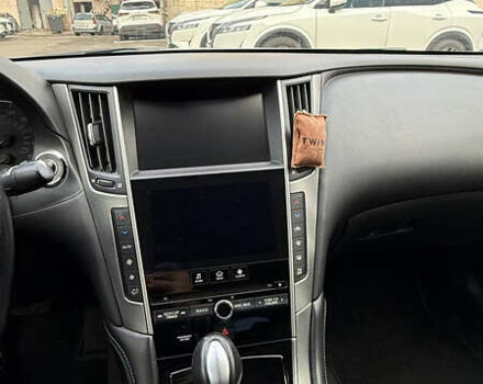 Серый Инфинити Q50, объемом двигателя 1.99 л и пробегом 168 тыс. км за 12499 $, фото 18 на Automoto.ua