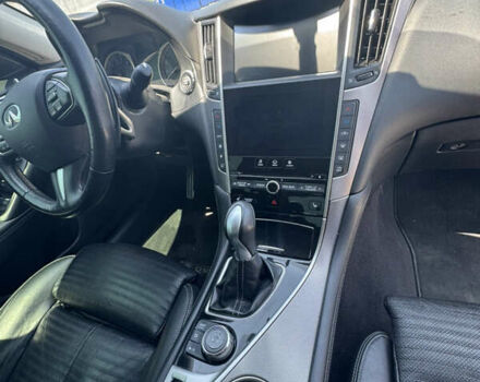 Серый Инфинити Q50, объемом двигателя 3 л и пробегом 200 тыс. км за 18000 $, фото 5 на Automoto.ua