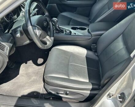 Сірий Інфініті Q50, об'ємом двигуна 1.99 л та пробігом 126 тис. км за 12700 $, фото 8 на Automoto.ua