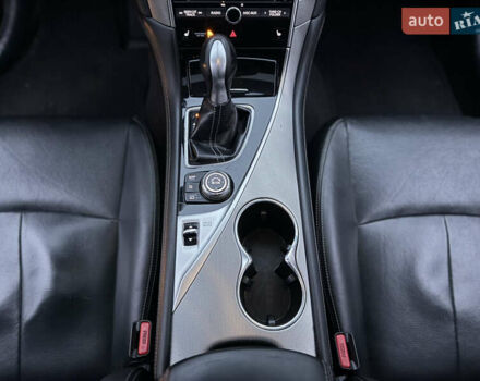 Серый Инфинити Q50, объемом двигателя 1.99 л и пробегом 180 тыс. км за 13900 $, фото 25 на Automoto.ua