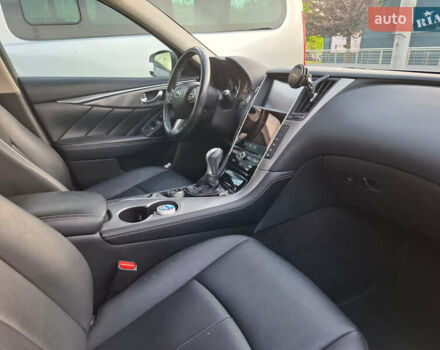 Серый Инфинити Q50, объемом двигателя 1.99 л и пробегом 81 тыс. км за 13900 $, фото 13 на Automoto.ua