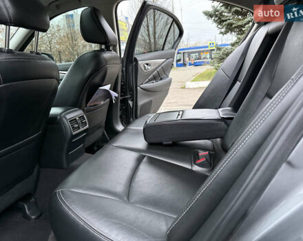 Серый Инфинити Q50, объемом двигателя 1.99 л и пробегом 180 тыс. км за 13900 $, фото 35 на Automoto.ua