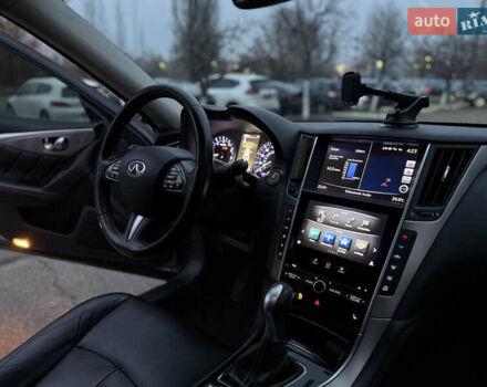 Серый Инфинити Q50, объемом двигателя 1.99 л и пробегом 180 тыс. км за 13900 $, фото 22 на Automoto.ua