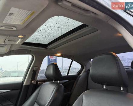 Сірий Інфініті Q50, об'ємом двигуна 2 л та пробігом 174 тис. км за 13700 $, фото 13 на Automoto.ua