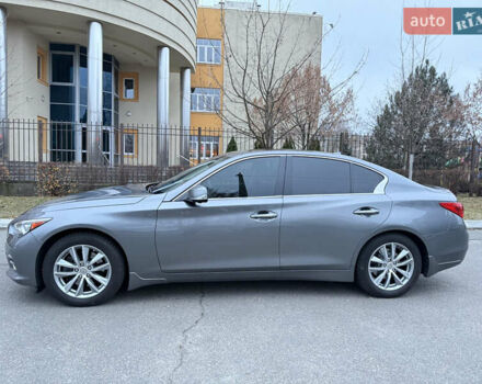 Серый Инфинити Q50, объемом двигателя 1.99 л и пробегом 180 тыс. км за 13900 $, фото 2 на Automoto.ua