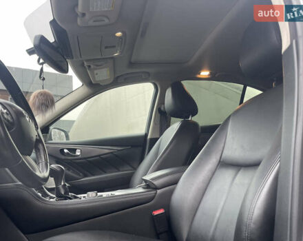 Серый Инфинити Q50, объемом двигателя 3 л и пробегом 118 тыс. км за 15500 $, фото 13 на Automoto.ua