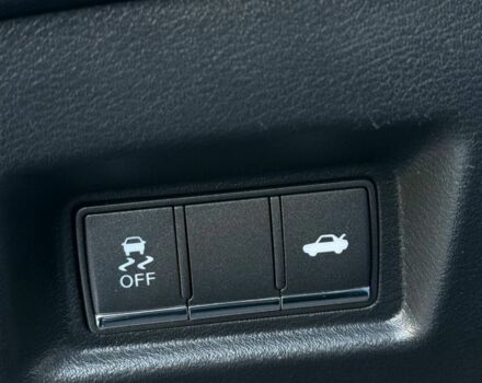 Сірий Інфініті Q50, об'ємом двигуна 3 л та пробігом 177 тис. км за 12999 $, фото 18 на Automoto.ua