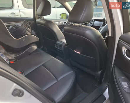 Серый Инфинити Q50, объемом двигателя 1.99 л и пробегом 81 тыс. км за 13900 $, фото 11 на Automoto.ua