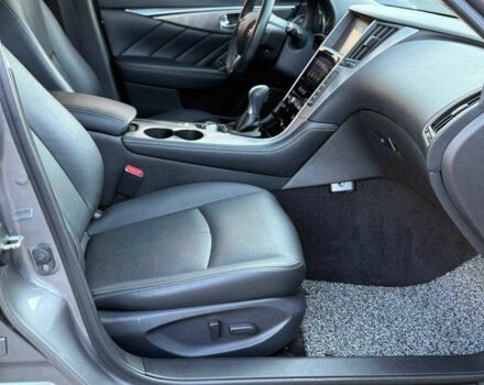 Серый Инфинити Q50, объемом двигателя 2.2 л и пробегом 137 тыс. км за 16999 $, фото 14 на Automoto.ua