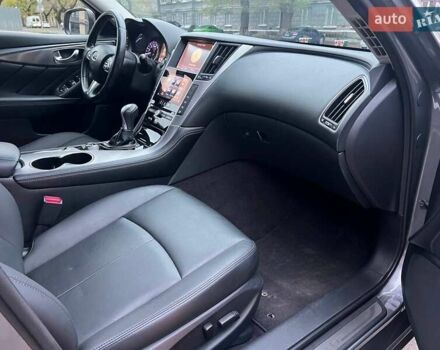Серый Инфинити Q50, объемом двигателя 3 л и пробегом 116 тыс. км за 11700 $, фото 26 на Automoto.ua