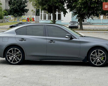 Серый Инфинити Q50, объемом двигателя 1.99 л и пробегом 180 тыс. км за 17700 $, фото 3 на Automoto.ua