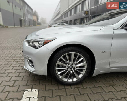 Серый Инфинити Q50, объемом двигателя 3 л и пробегом 54 тыс. км за 16900 $, фото 2 на Automoto.ua