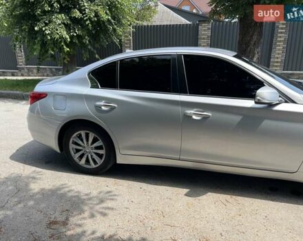 Серый Инфинити Q50, объемом двигателя 1.99 л и пробегом 143 тыс. км за 14799 $, фото 6 на Automoto.ua