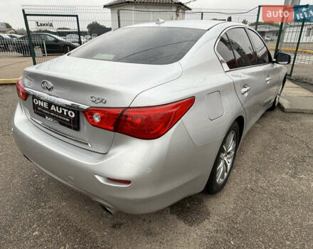 Серый Инфинити Q50, объемом двигателя 3 л и пробегом 132 тыс. км за 11990 $, фото 5 на Automoto.ua