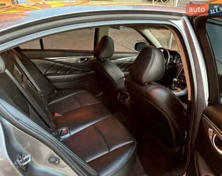 Серый Инфинити Q50, объемом двигателя 3 л и пробегом 82 тыс. км за 23000 $, фото 23 на Automoto.ua